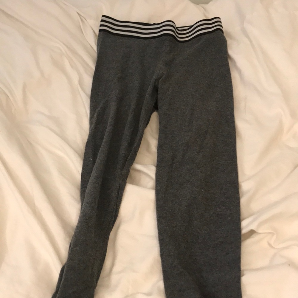 Full tilt. Never worn. Gray leggings.